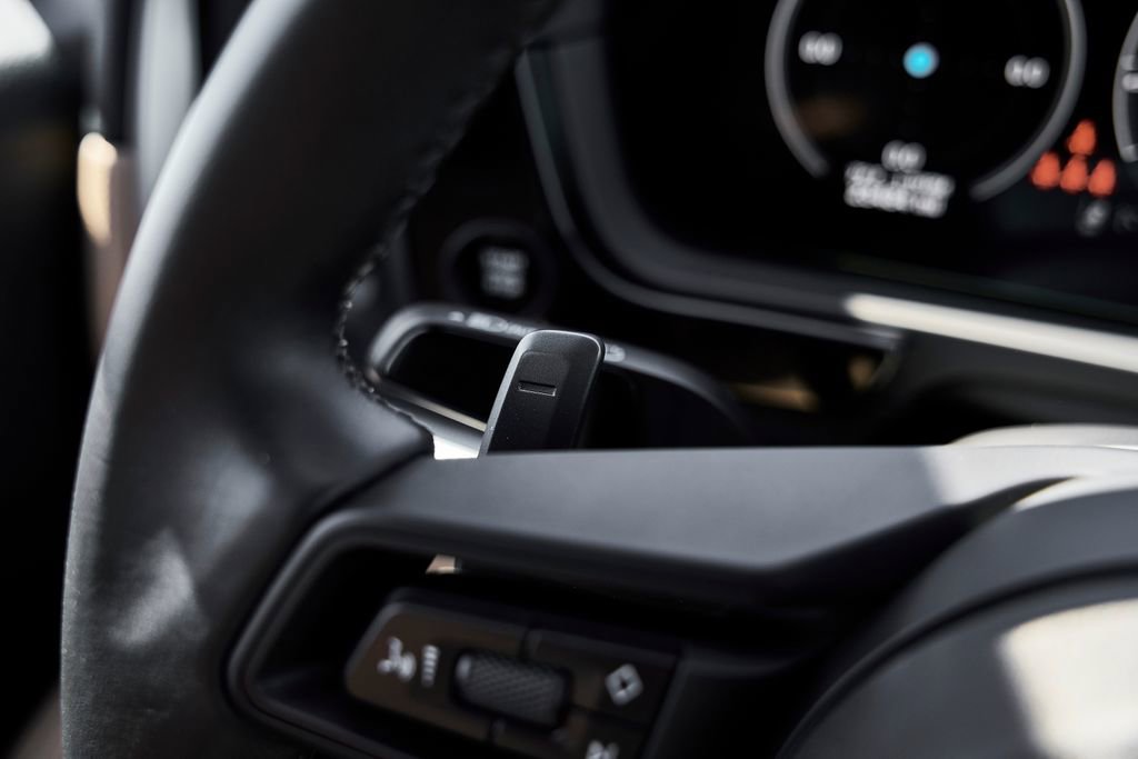 Used 2025 Porsche Cayenne image 53