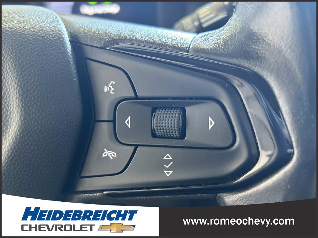 Used 2023 Chevrolet Bolt EUV LT w/ Comfort Package FWD image 21