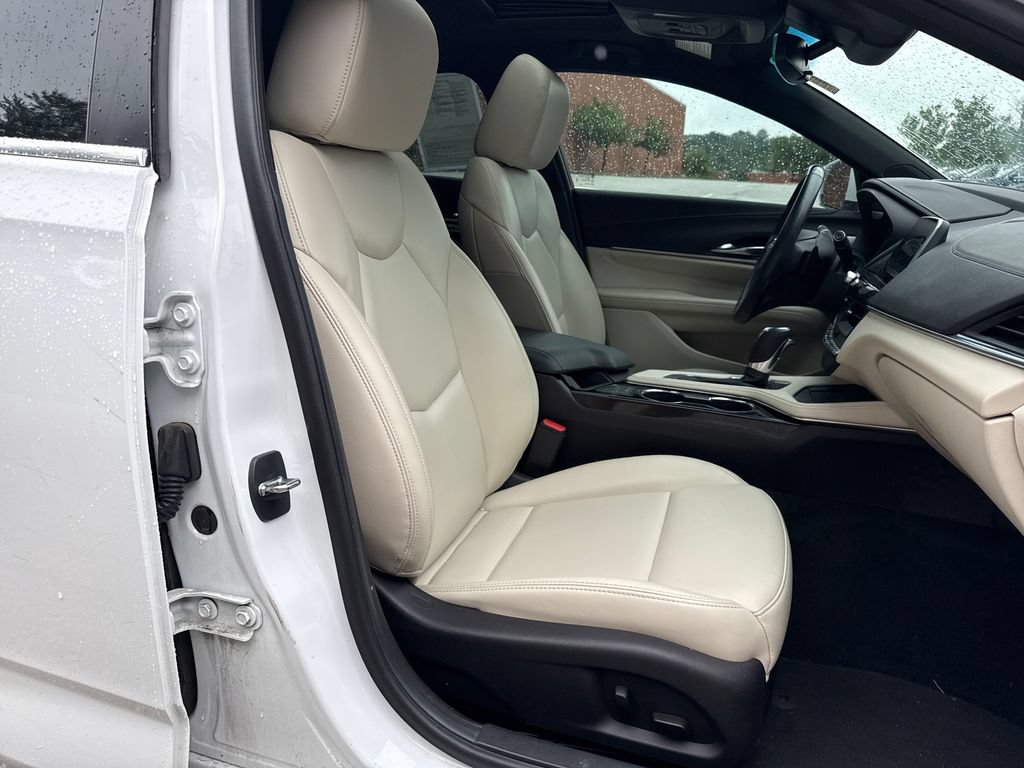 Used 2022 Cadillac CT4 Luxury w/ Sun And Sound Package RWD image 30