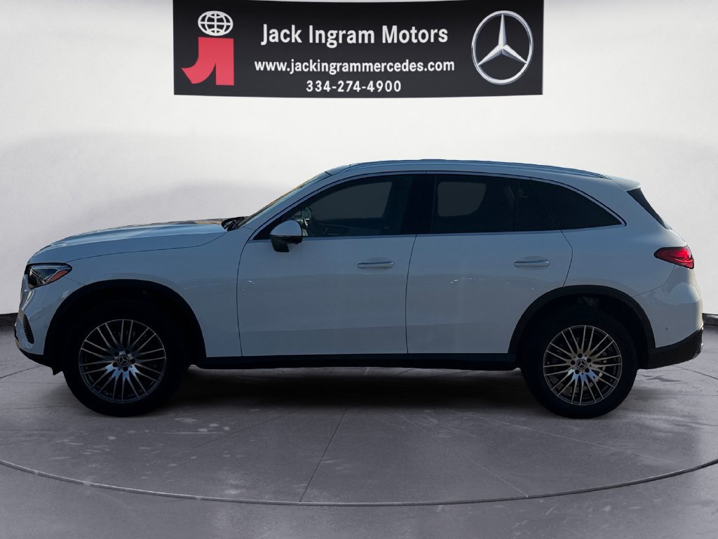 Certified 2025 Mercedes-Benz GLC 300 image 2
