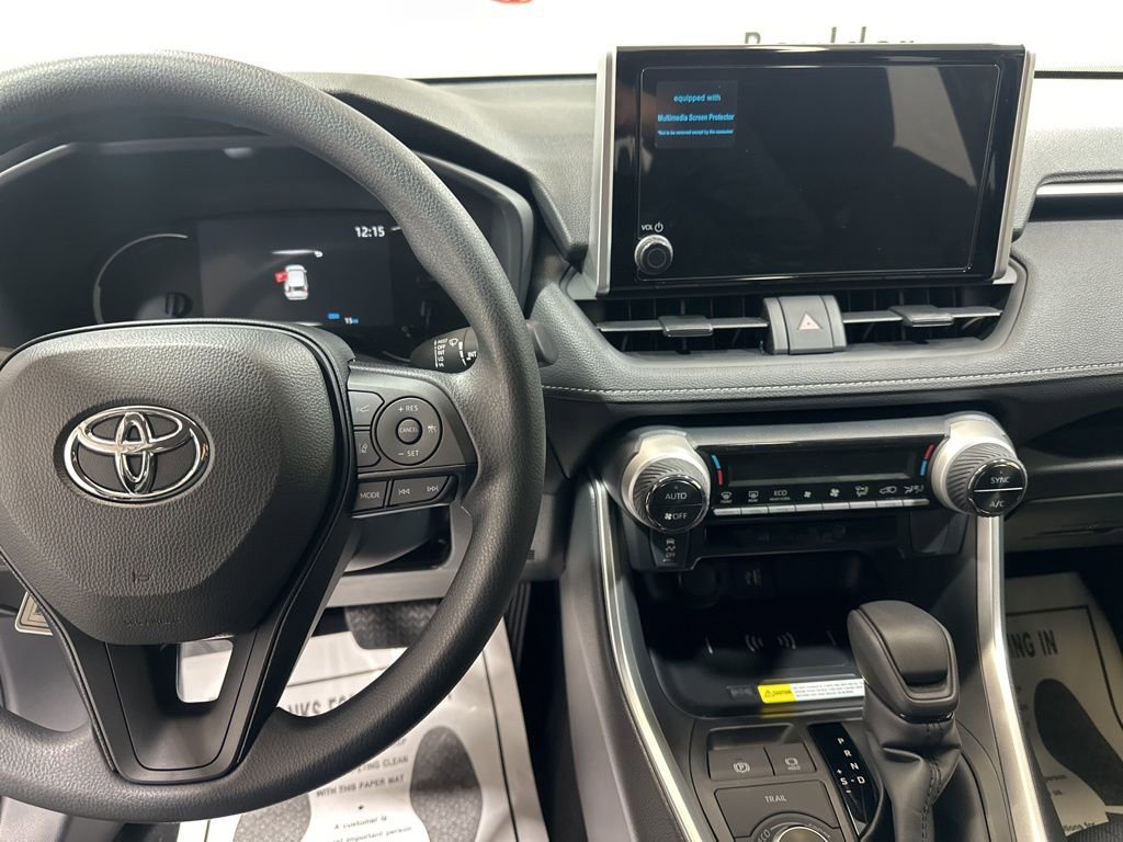 Used 2025 Toyota RAV4 XLE image 25