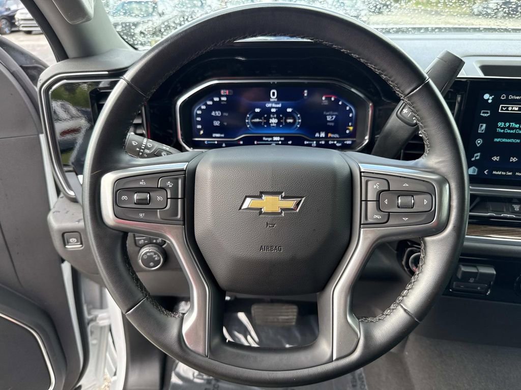 Used 2024 Chevrolet Silverado 2500 LT image 40