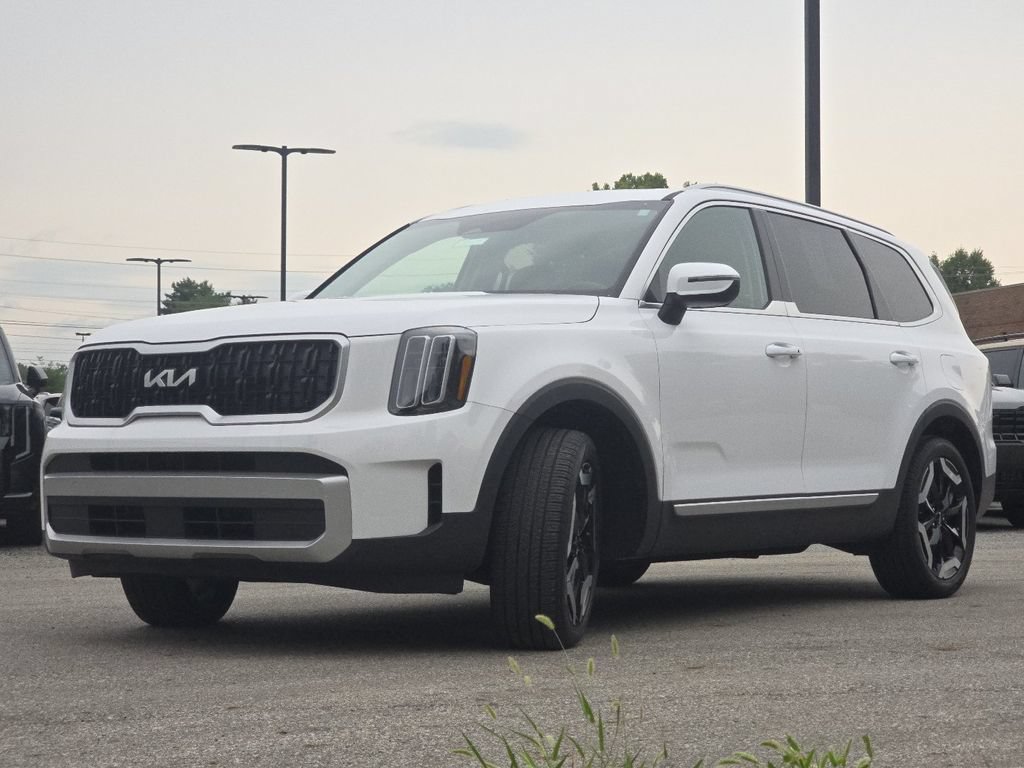 Used 2024 Kia Telluride EX AWD/4WD image 14