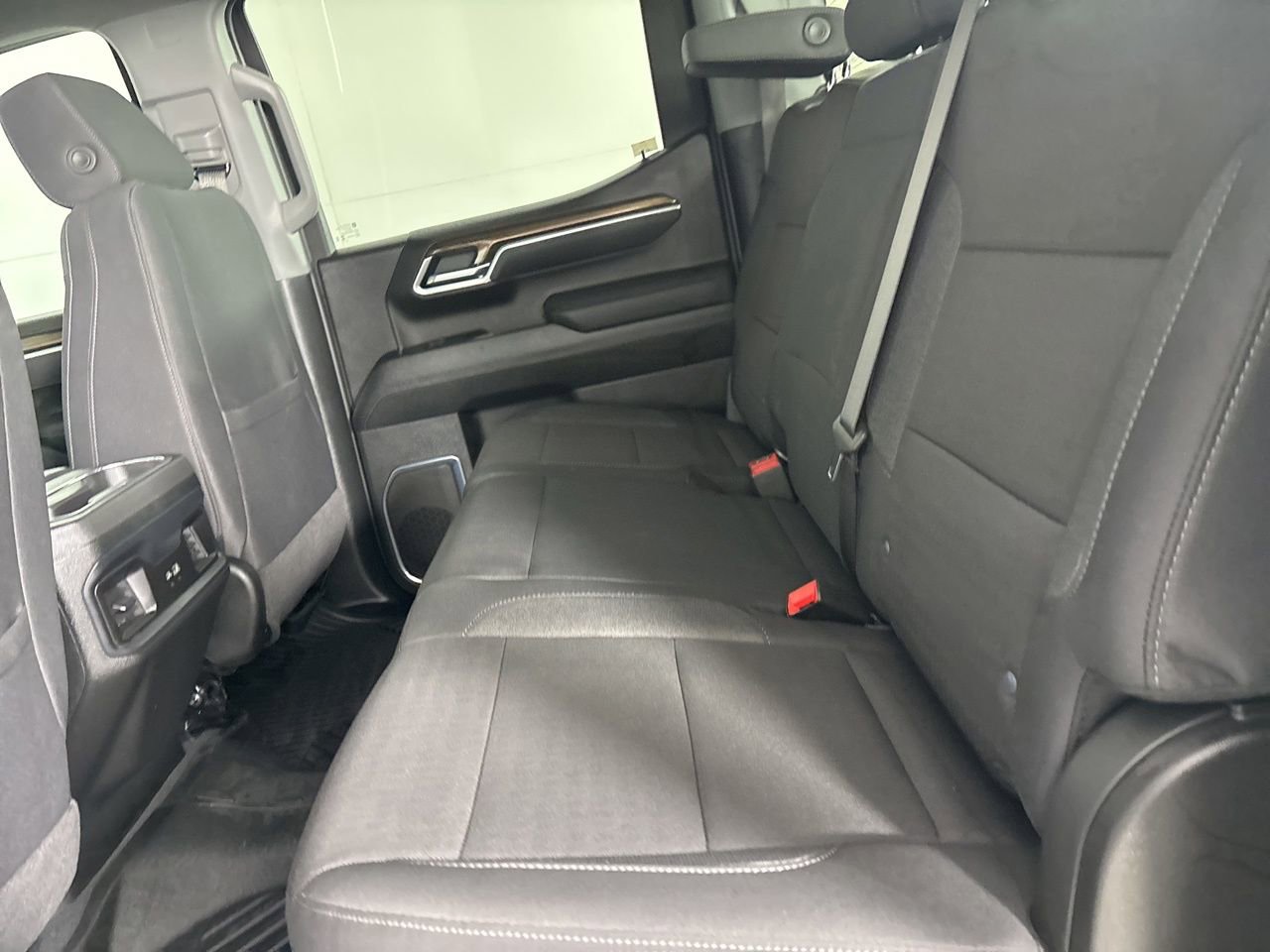 Used 2025 Chevrolet Silverado 1500 LT image 21