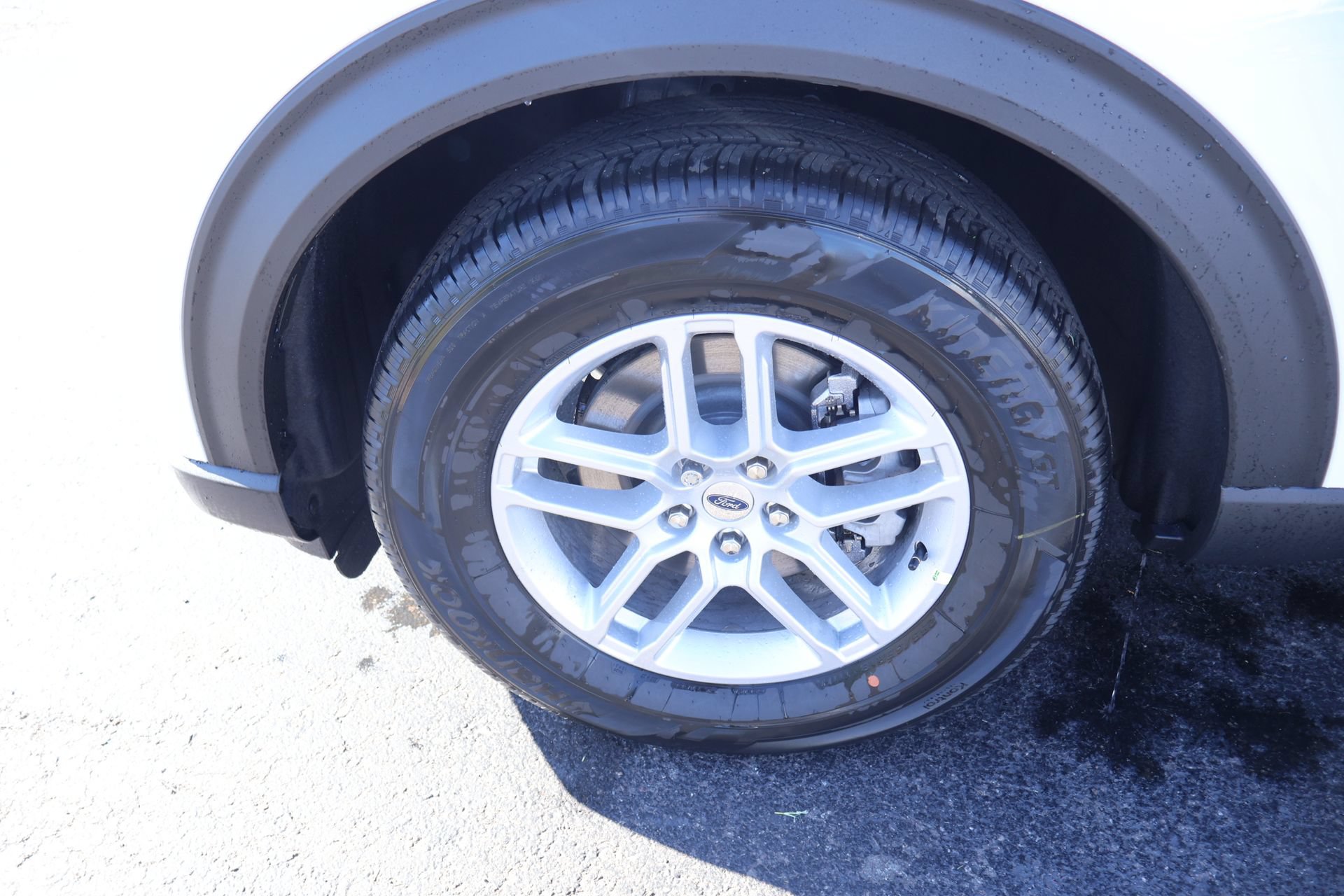 New 2026 Ford Explorer Active w/ Active Comfort Package RWD image 19