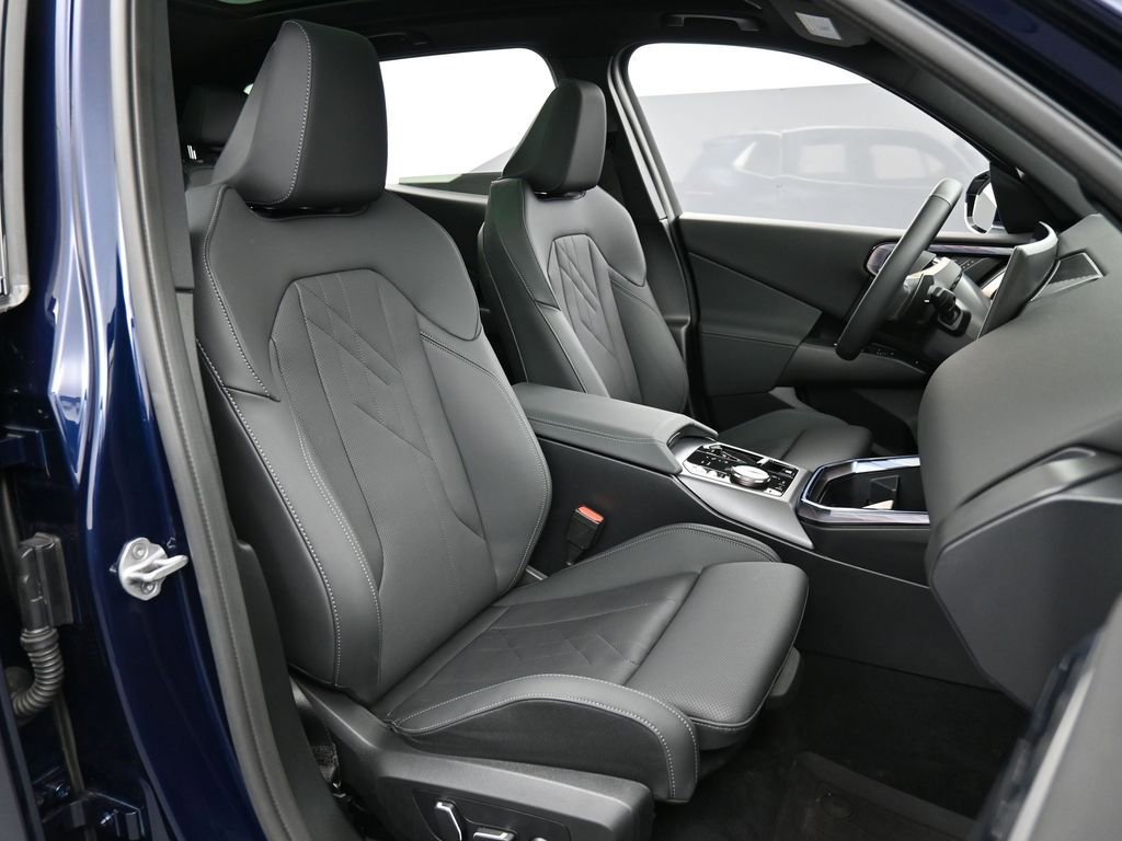 Used 2025 BMW X3 xDrive30i image 32