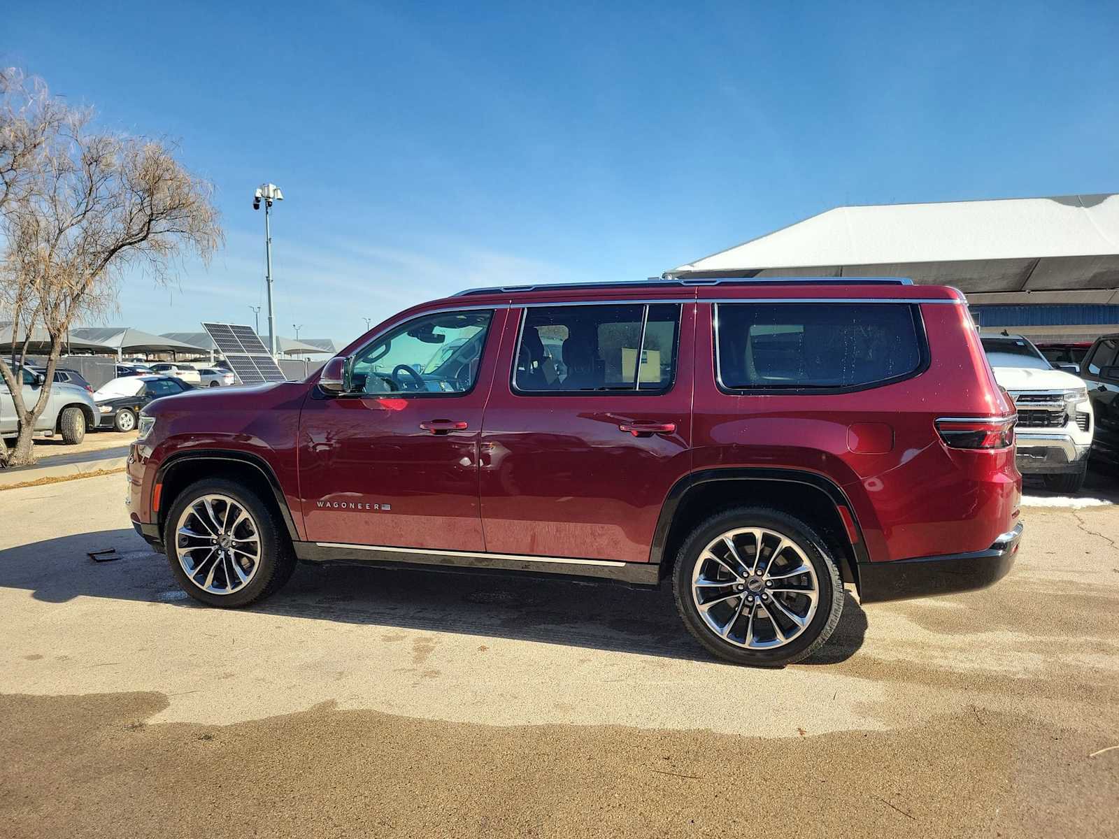 Used 2022 Jeep Wagoneer Series III w/ Premium Group I image 3