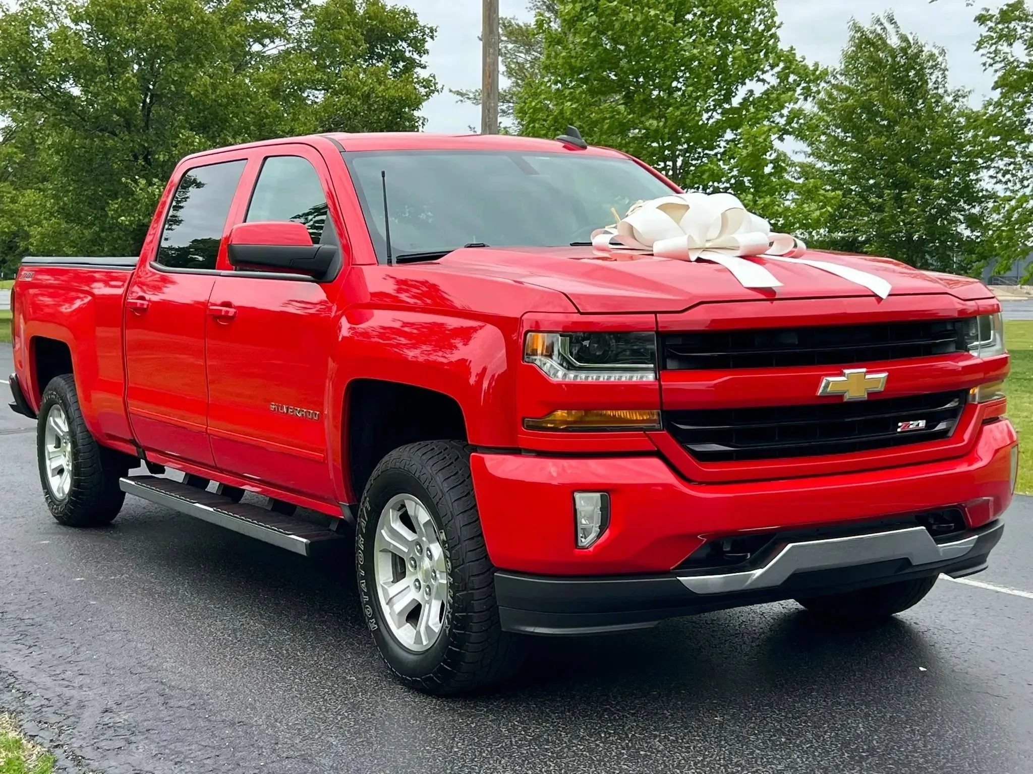 Used 2016 Chevrolet Silverado 1500 LT w/ All Star Edition AWD/4WD image 3