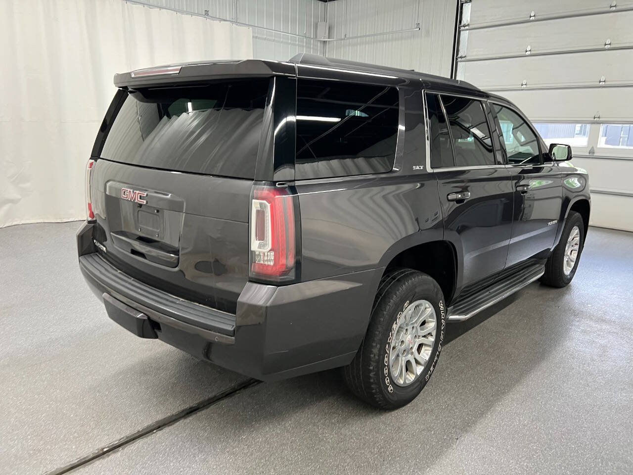 Used 2018 GMC Yukon SLT AWD/4WD image 4