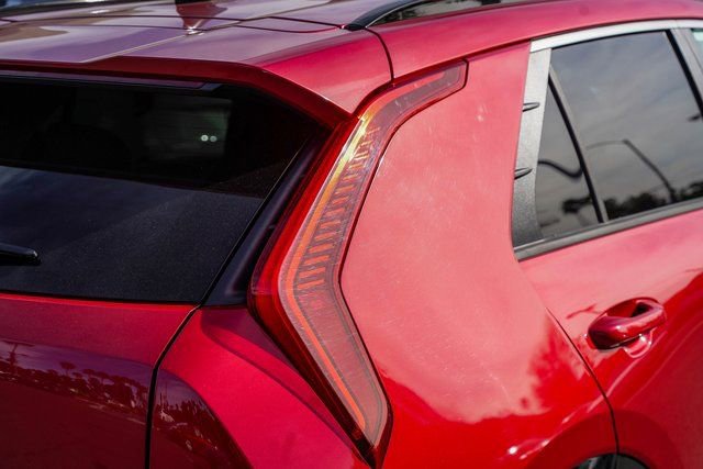 Certified 2023 Kia Niro EX Touring image 7