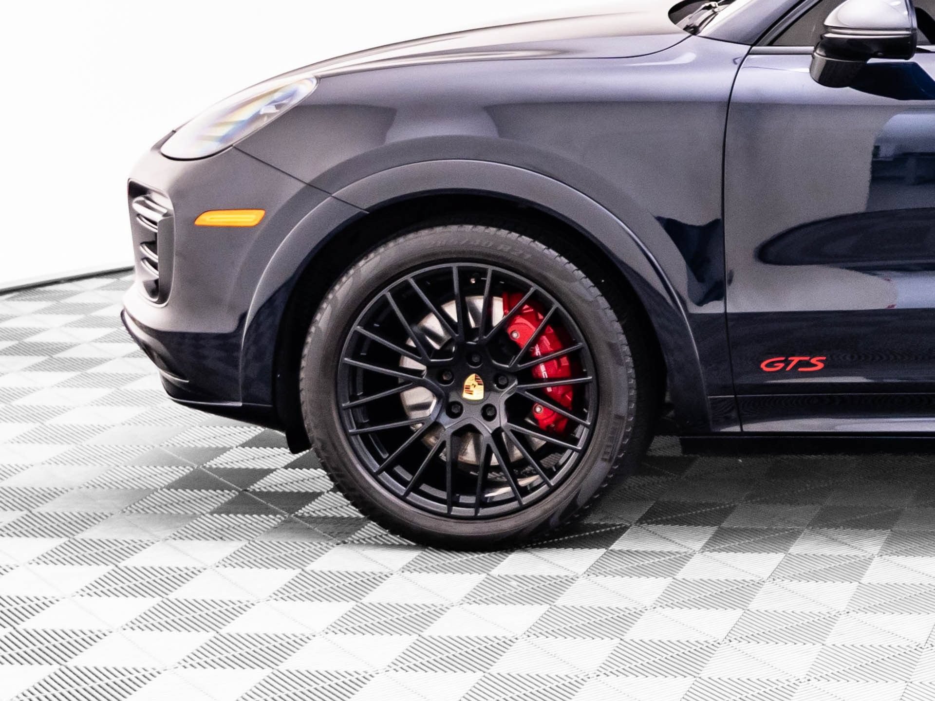 Used 2021 Porsche Cayenne GTS AWD/4WD image 35