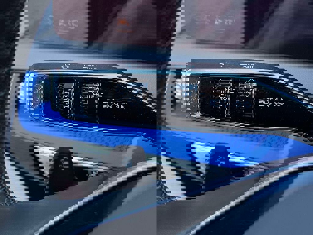 New 2026 Cadillac Optiq Sport 2 w/ LPO, Floor Liner Package image 18