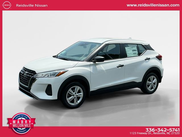 New 2025 Nissan Kicks Play S