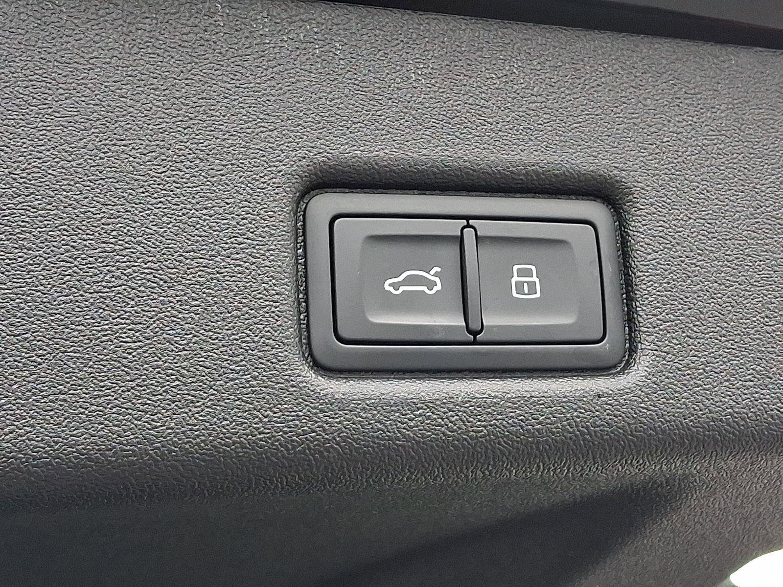 Used 2025 Audi Q5 Premium Plus w/ Premium Plus image 30