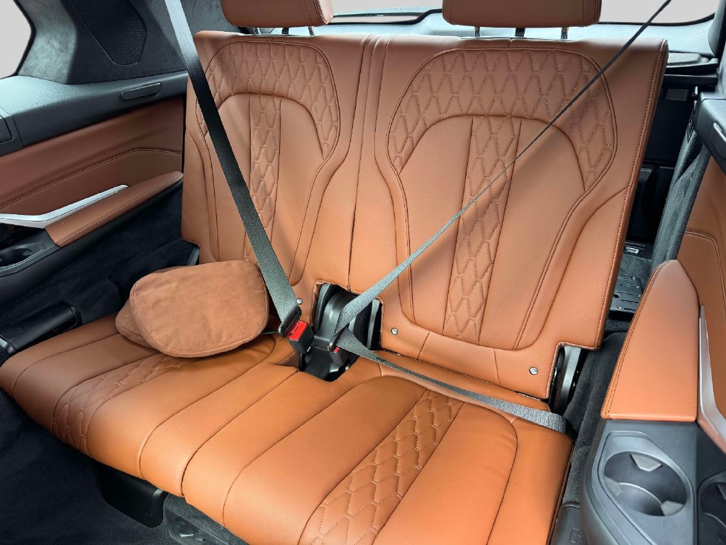 Certified 2024 BMW X7 xDrive40i AWD/4WD image 14