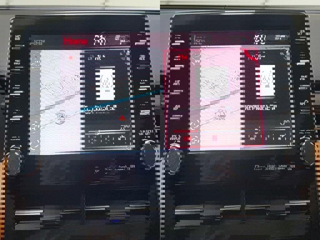 Used 2020 Toyota Avalon Limited FWD image 21