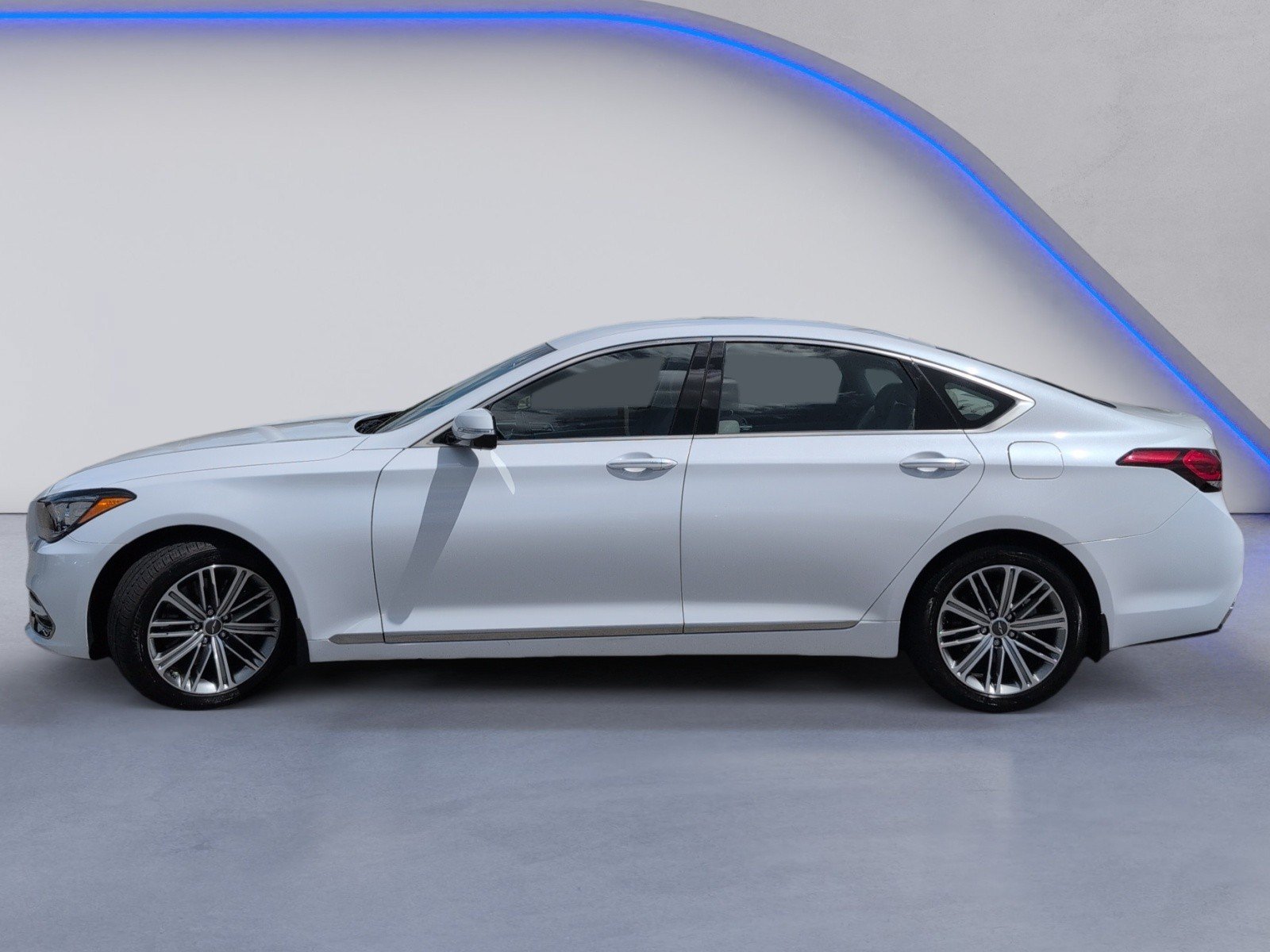 Used 2019 Genesis G80 3.8 RWD image 10