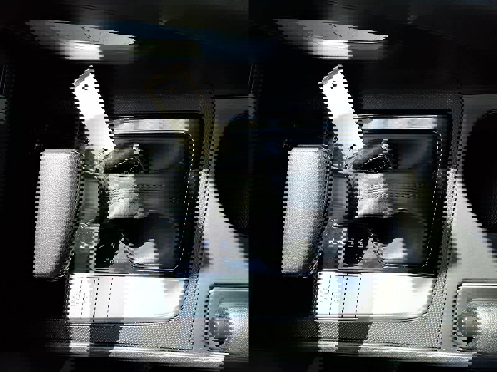 Used 2023 Hyundai Elantra SEL image 25