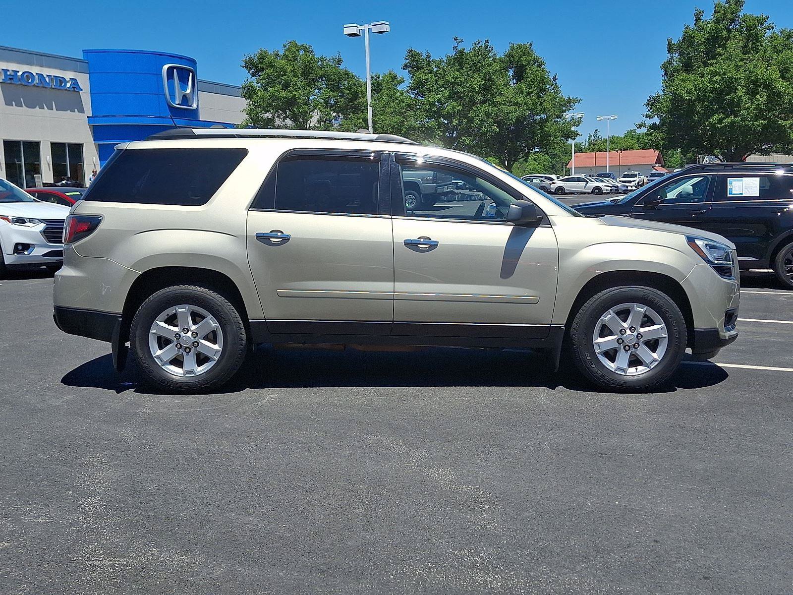 Used 2015 GMC Acadia SLE AWD/4WD image 7