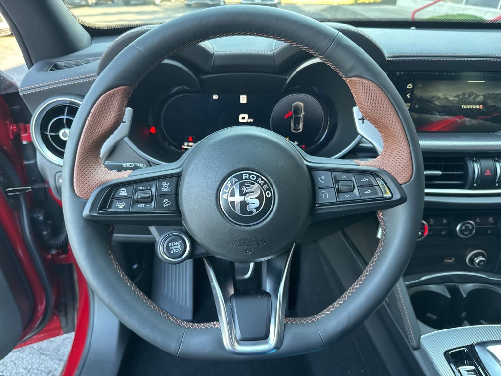 New 2025 Alfa Romeo Stelvio Sprint image 13