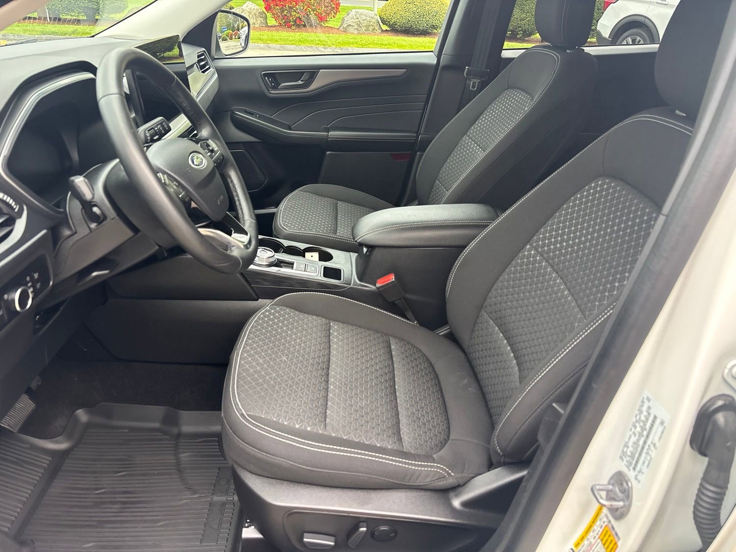 Used 2023 Ford Escape Active w/ Tech Pack #1 AWD/4WD image 13