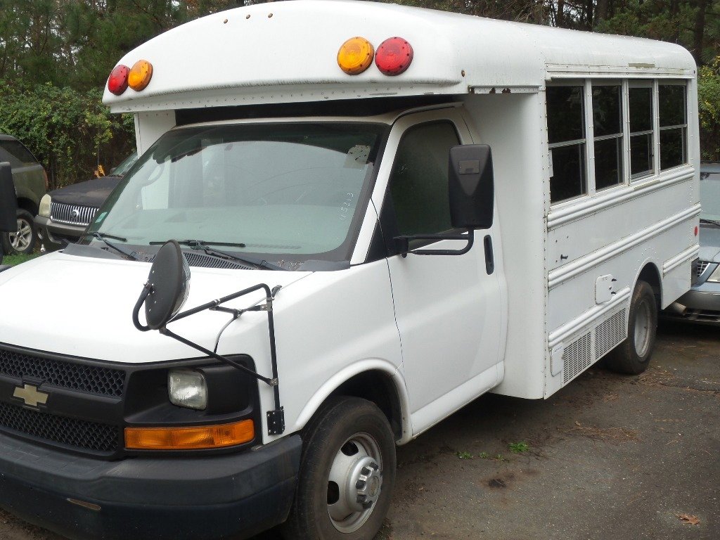 Used 2013 Chevrolet Express 3500 w/ School Bus Package image 14