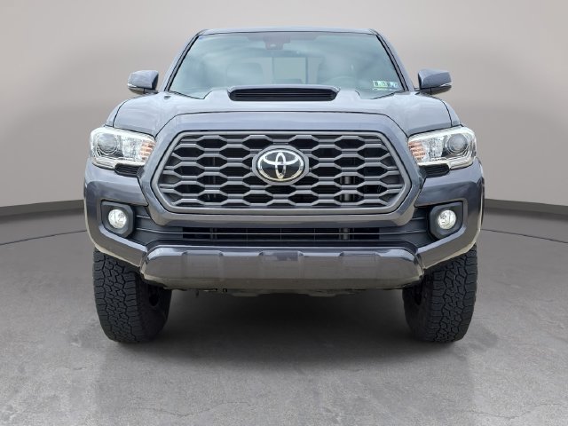 Used 2021 Toyota Tacoma TRD Sport AWD/4WD image 3