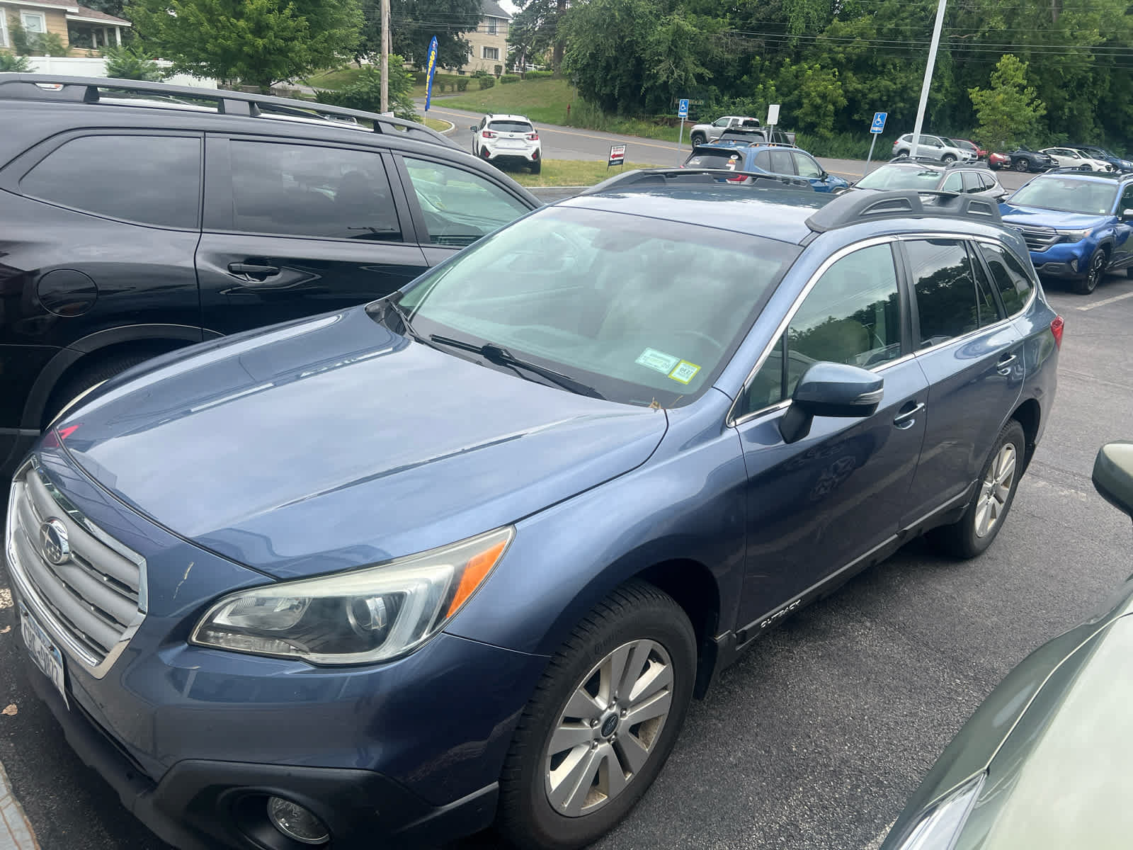 Used 2016 Subaru Outback 2.5i Premium AWD/4WD image 1