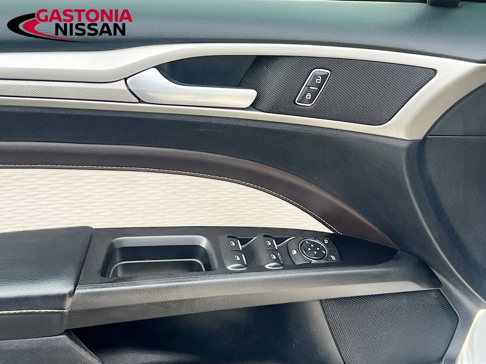 Used 2020 Ford Fusion SE w/ Equipment Group 151A image 23