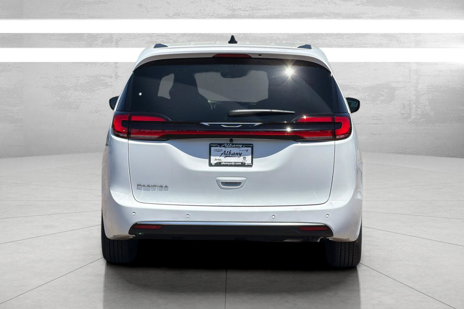 New 2027 Chrysler Pacifica Select FWD image 6