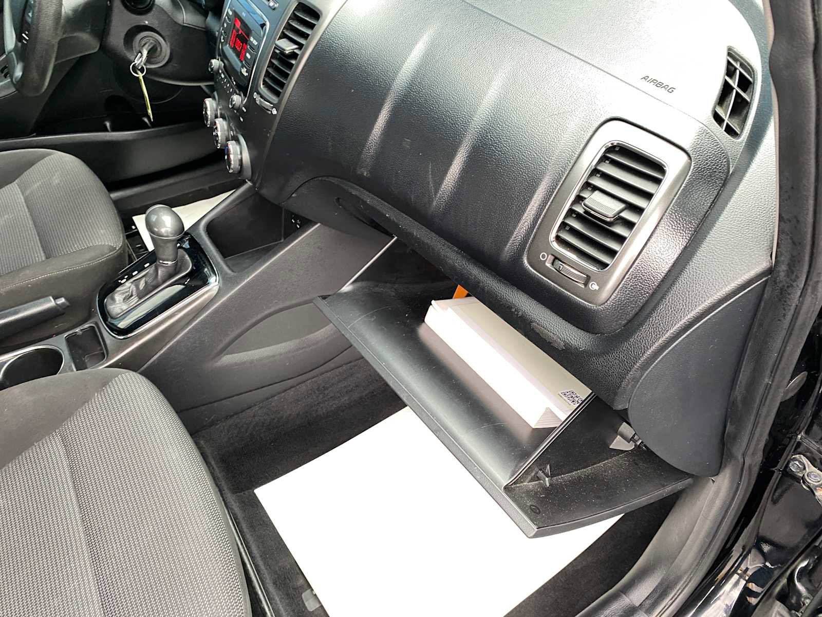 Used 2017 Kia Forte LX image 23