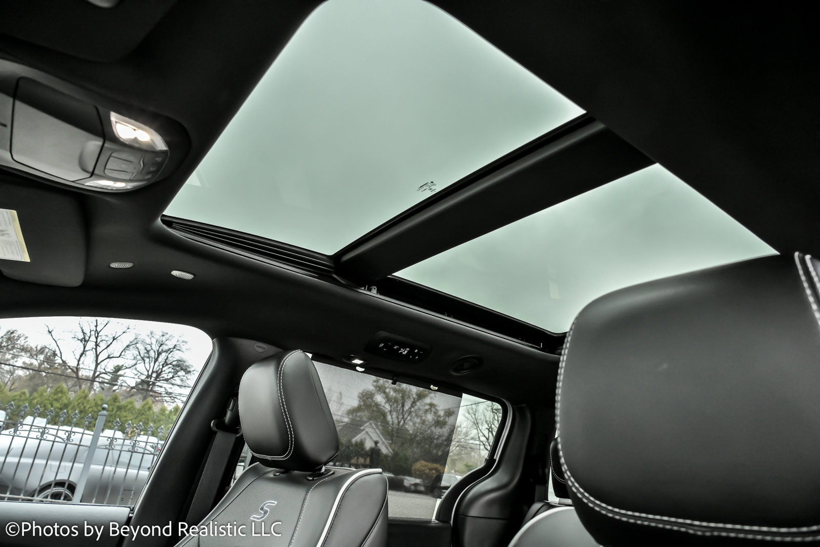 Used 2024 Chrysler Pacifica Limited w/ S Appearance Package image 27