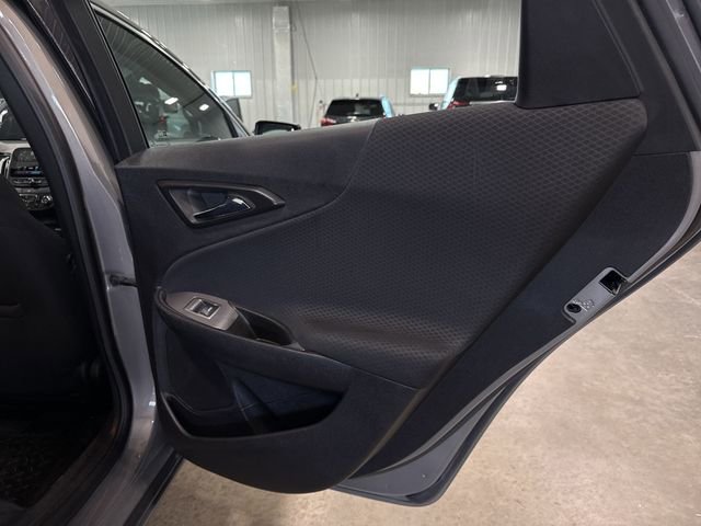 Used 2017 Chevrolet Malibu LT FWD image 29