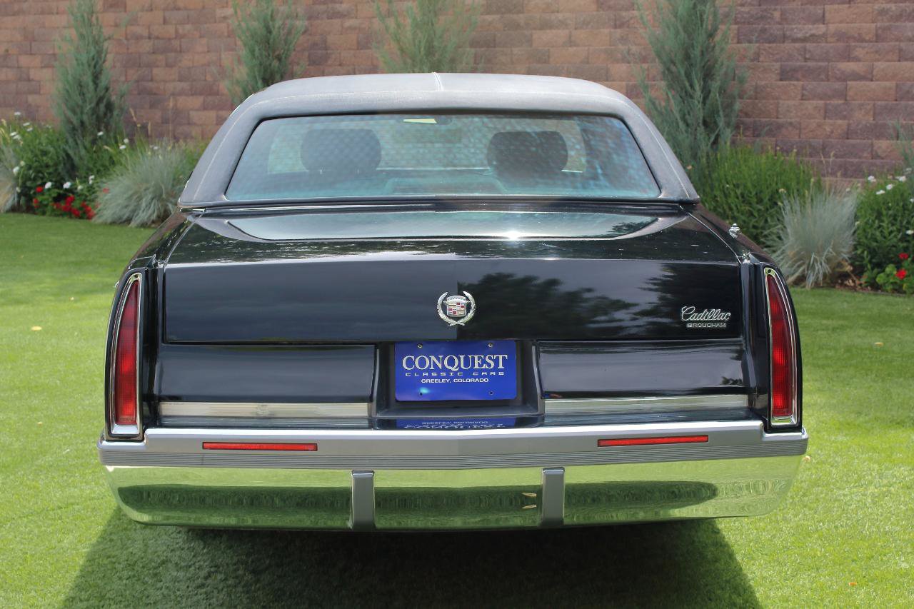 Used 1996 Cadillac Fleetwood Brougham RWD image 5