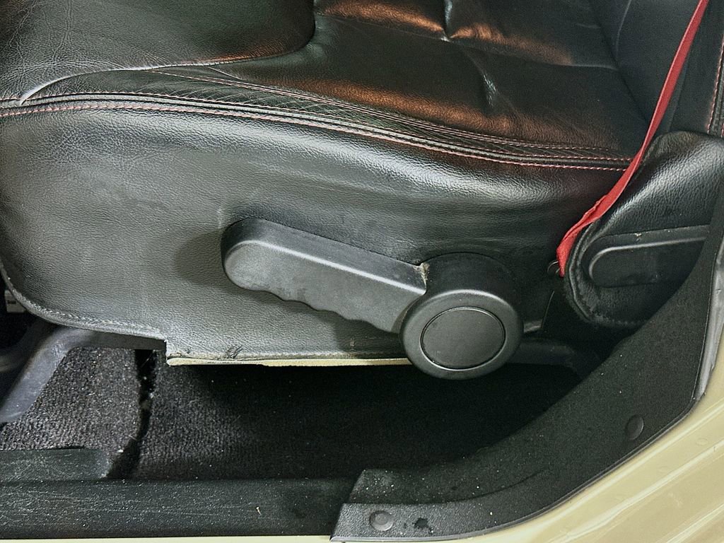 Used 2017 Jeep Wrangler Unlimited Rubicon image 22