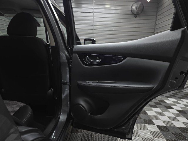 Used 2019 Nissan Rogue Sport SV w/ All-Weather Package AWD/4WD image 35