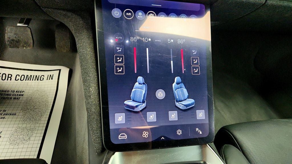Used 2023 Lucid Air Touring image 14