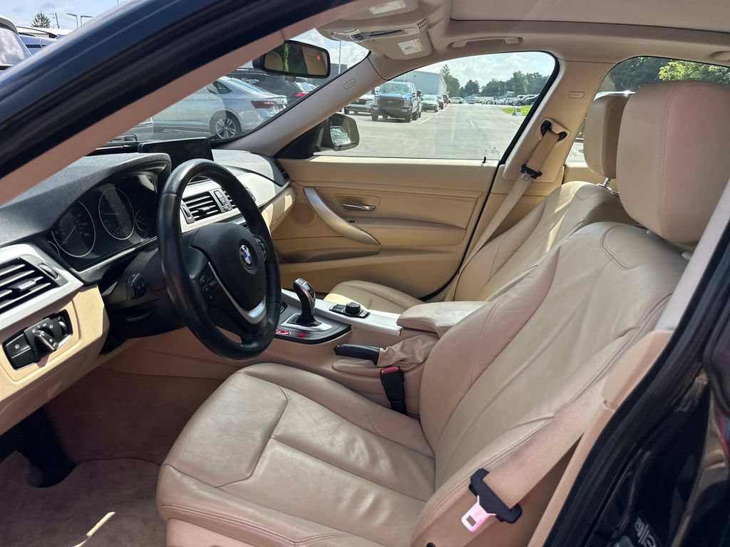 Used 2014 BMW 328i Gran Turismo xDrive AWD/4WD image 10
