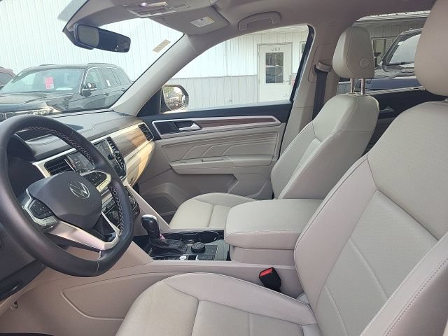 Used 2023 Volkswagen Atlas SEL AWD/4WD image 13