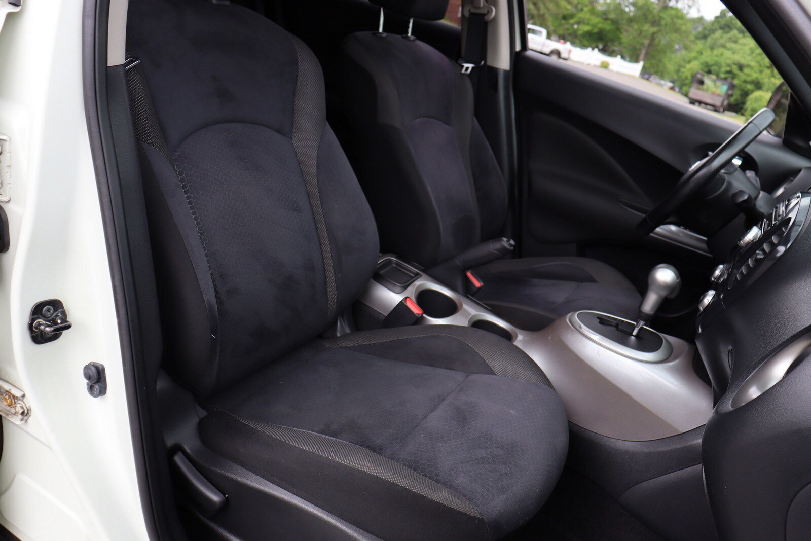Used 2011 Nissan Juke SV AWD/4WD image 19