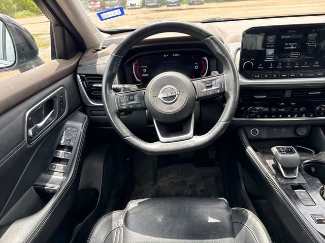 Certified 2022 Nissan Rogue Platinum w/ Head-Up Display Package FWD image 14