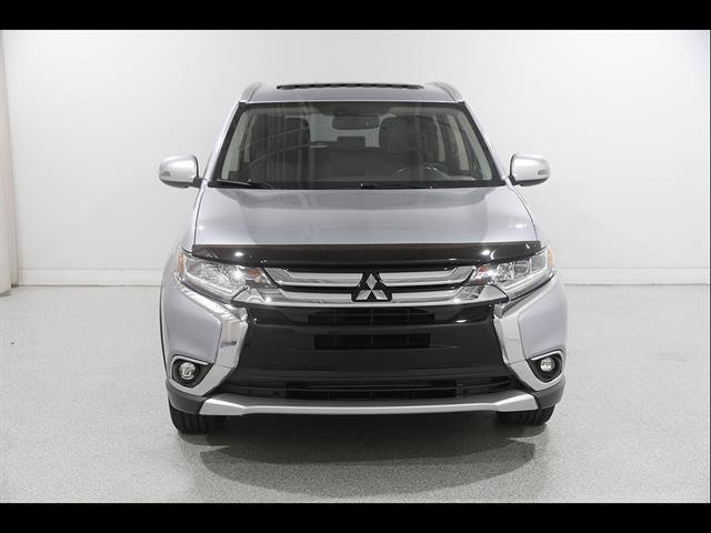 Used 2017 Mitsubishi Outlander GT AWD/4WD image 2