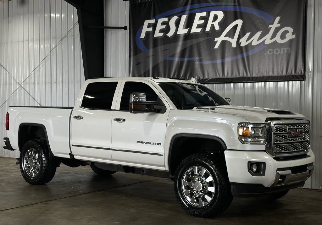 Used 2018 GMC Sierra 2500 Denali w/ Duramax Plus Package image 14