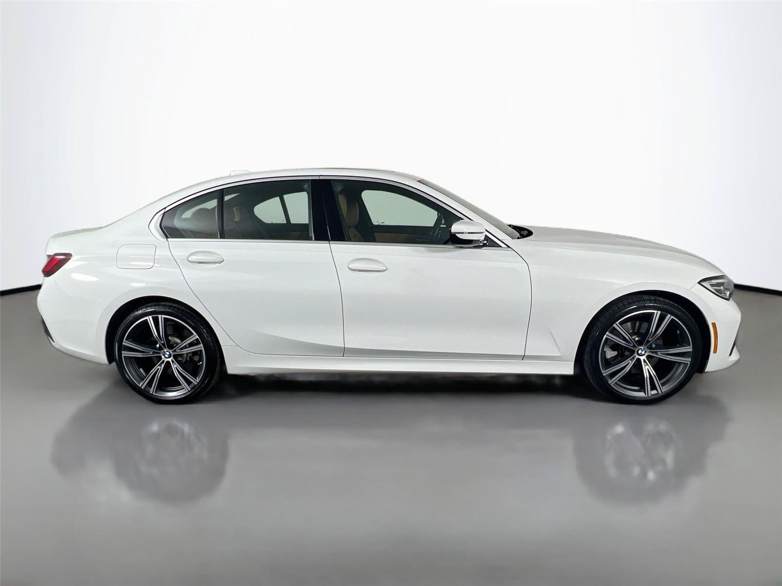 Used 2022 BMW 330i xDrive Sedan w/ Premium Package 2 AWD/4WD image 7