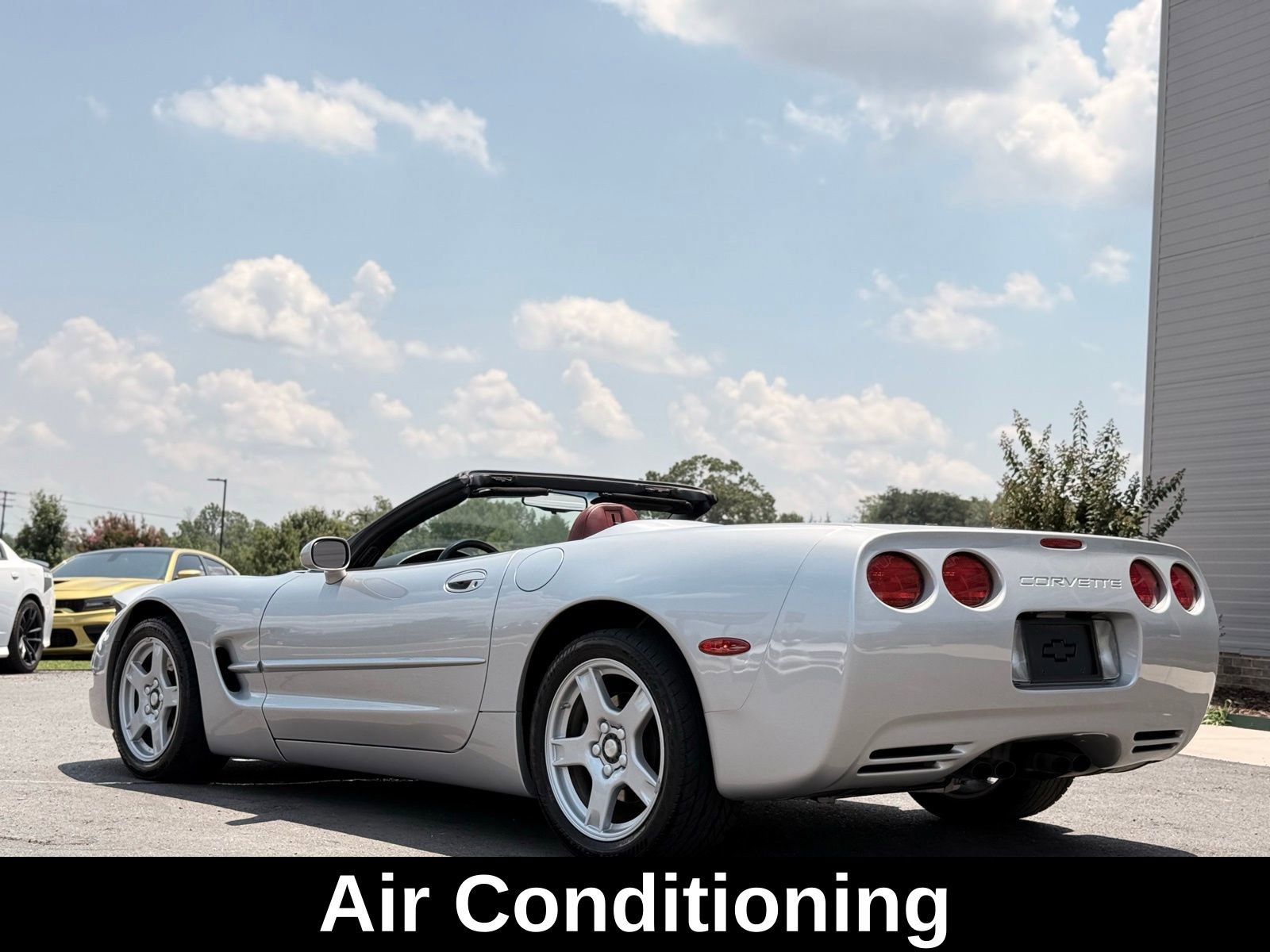 Used 1999 Chevrolet Corvette Convertible w/ Memory Pkg image 11