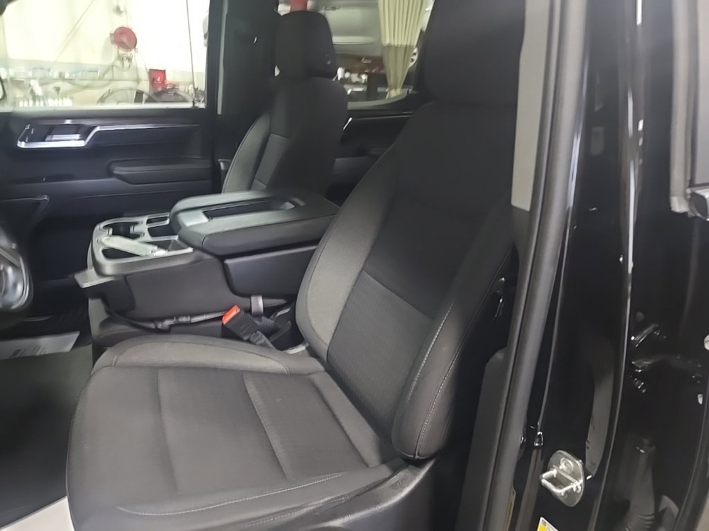 Used 2023 Chevrolet Silverado 1500 LT AWD/4WD image 14