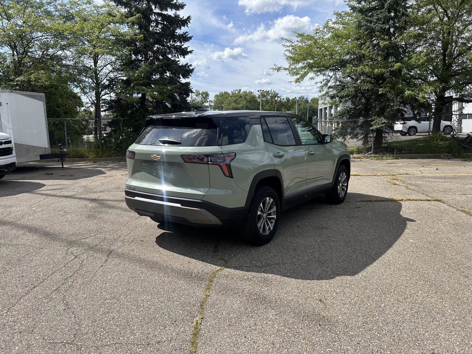 New 2026 Chevrolet Equinox LT w/ Convenience Package II image 4