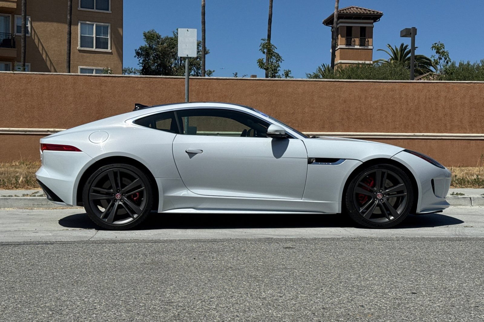 Used 2017 Jaguar F-TYPE S British Design Edition RWD image 3