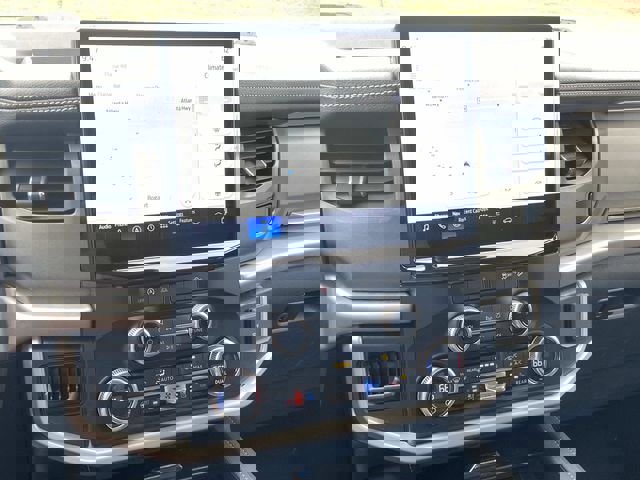 Used 2024 Ford Expedition XLT AWD/4WD image 26