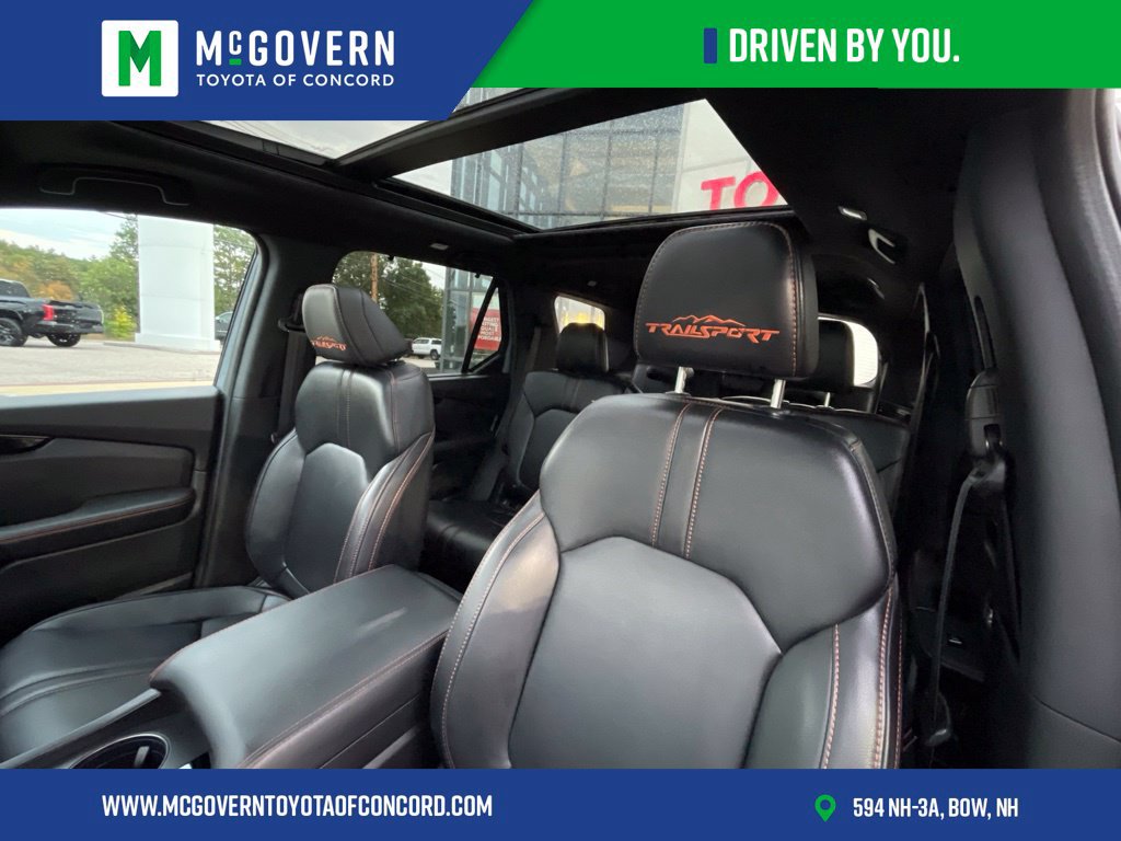 Used 2025 Honda Pilot TrailSport image 10